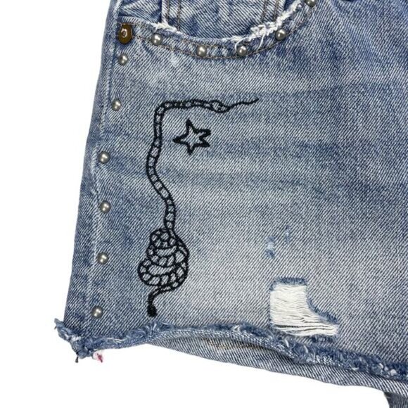 LEVI'S X x REVOLVE 501 Birthday Denim Short Sz 25 Studs Embroidered Detail - Picture 6 of 11